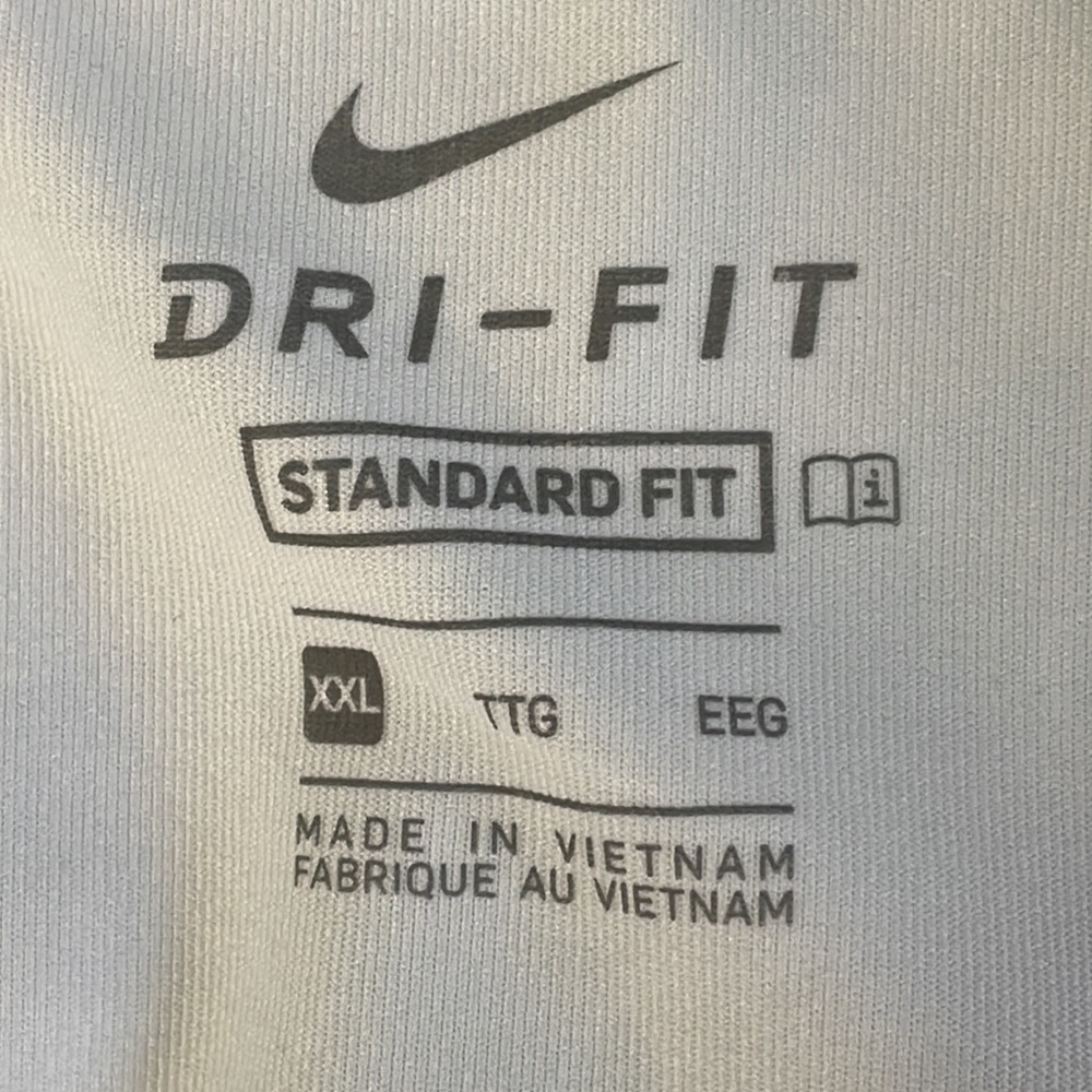 Nike Standard Fit Sleeveless Top - Picture 6 of 7